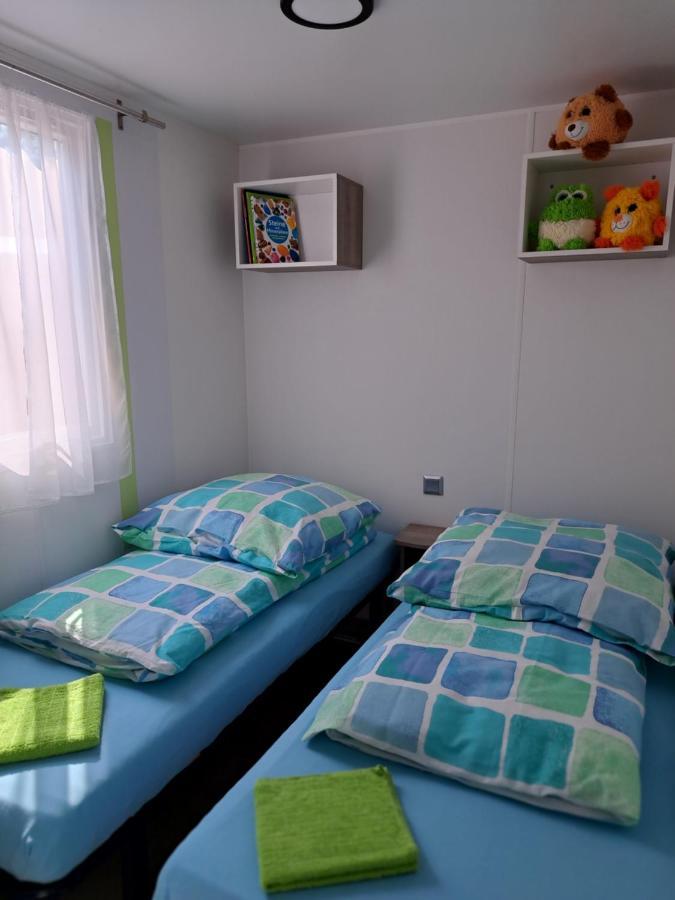 Mobilheim Chalet Bei Georg 제키르헨 암 발레르제 외부 사진